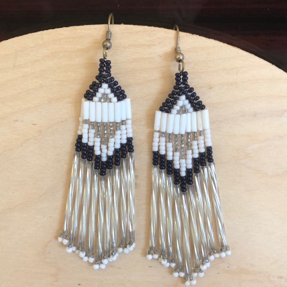 Native American beaded earrings-Blk/Wht/Silver/Gld - Picture 3 of 4